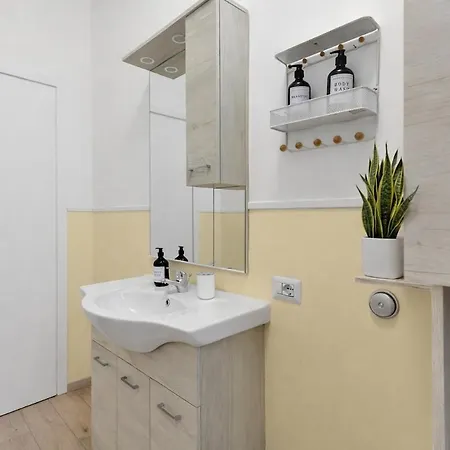 Group-friendly Flat 10 Minutes From The Stadium Wifi Pet * 밀라노