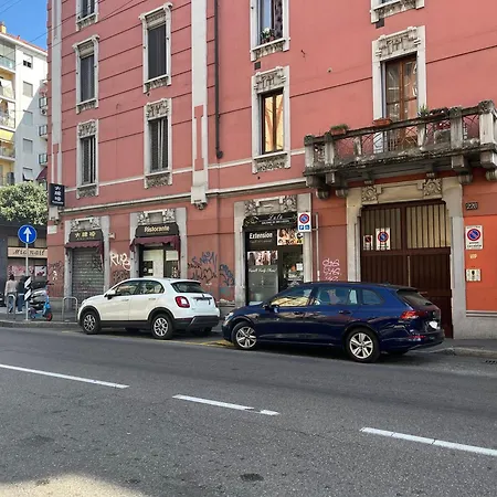 شقة Youhosty - With Ac, Metro Stop