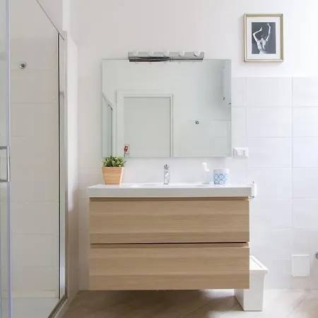 Apartament Casarudy-2 Bedrooms & Bathrooms Station *