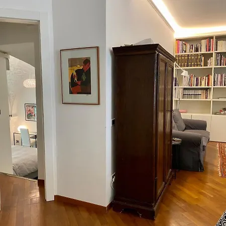 Comfortable And Convenient In Downtown דירה *