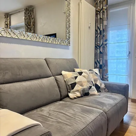Bilo Lumiere - 1 Bedroom - Close To Gambara M1 And Tolstoj M4 *