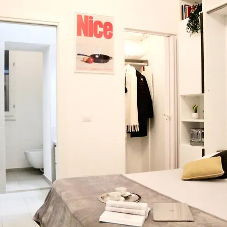 Cozy Among The Liveliest Street Of Isola شقة *
