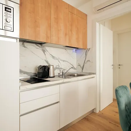 Just Urban - Strategic 1-br With Balcony - Duomo And Life Apartment *
