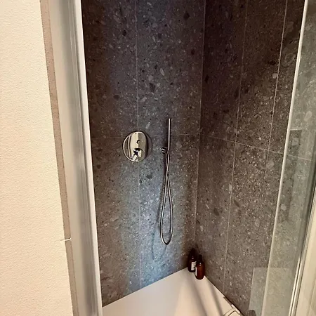 Vollihome Gioia - Design In Porta Nuova Apartman *