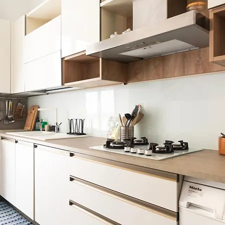 Youhosty - Compagnoni 8 Апартаменты