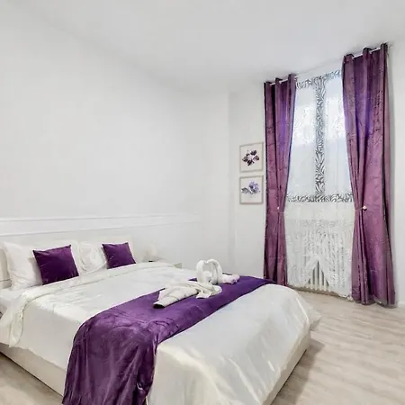 Group-friendly Flat 10 Minutes From The Stadium Wifi Pet 아파트 밀라노