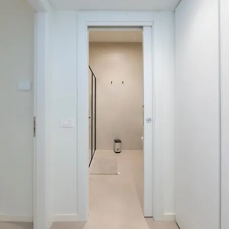 I-host - Modern 1br With Balcony Near Sempione Apartment