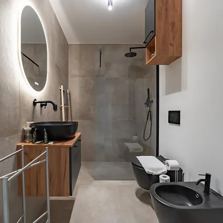 9 Min Walk From Porta Nuova, Design And Elegance דירה *
