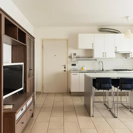 Apartment Youhosty-mezzofanti 24 Milan