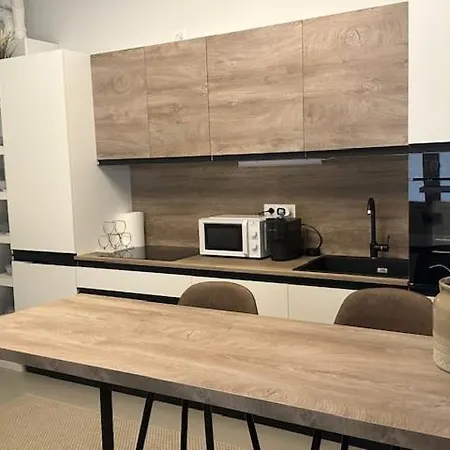 Apartament V15 *