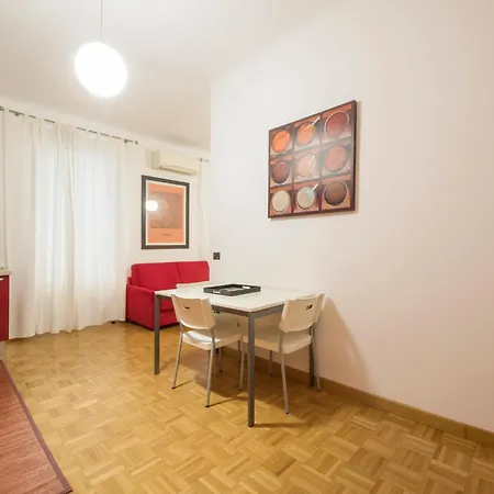 Apartment Via Sangallo 9