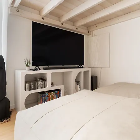 Porta Venezia - Castaldi - Bilocale Con Letto Soppalcato