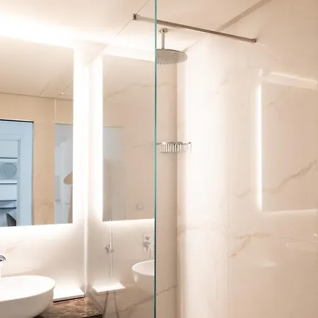 Elegante E Raffinato Bilocale B In Piazza Affari Apartmán *