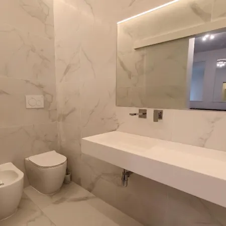 Chic Liberty Flat In Porta Venezia Center, Subway 1 Min, Ac, Wifi Apartment *
