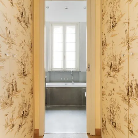 Apartmán Duomo - San Babila - Elegante Trilocale Con Balcone Milán