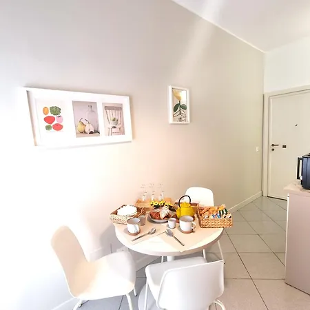 Gin Gin House By World Apartmán