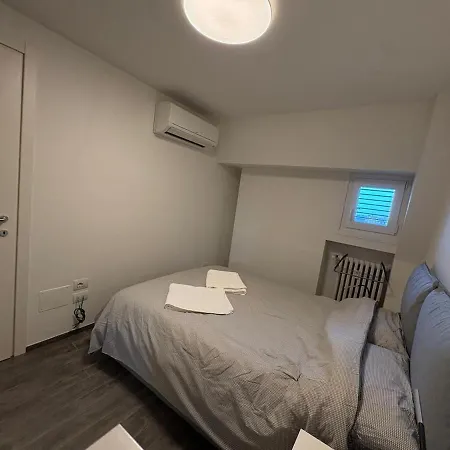 San Siro Apartment, Daire