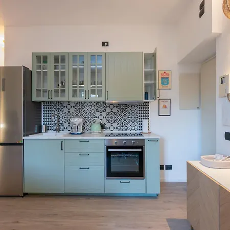 Bright Top-floor With Private Terrace Milano