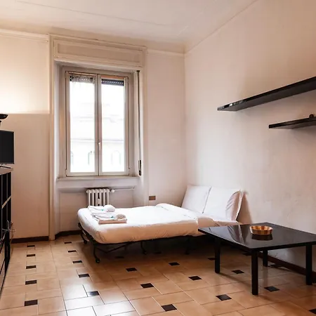 Apartament Youhosty - Lodi Rosso 121 Mediolan