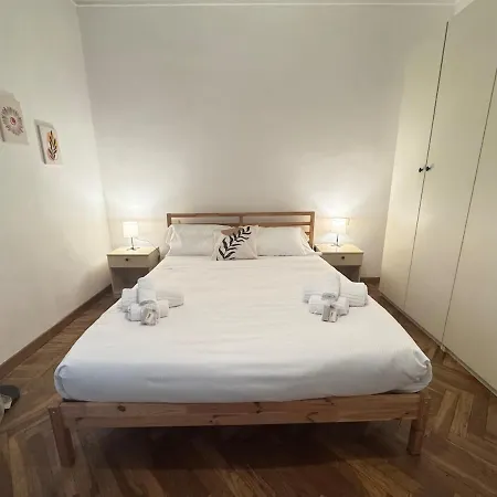 Wood Essence - Authentic Large -city Center Apartment