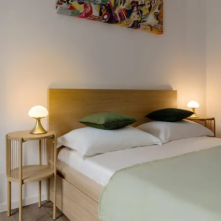 Modern In Isola-garibaldi Daire *