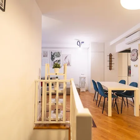 Lejlighed Porta Venezia - Confortevole Con Wifi E Ac