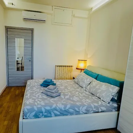 Sweet Home, Vercelli