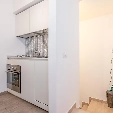 Apartment Modern One-bedroom Flat Near Corso