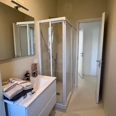 Elegante Bilocale Ristrutturato - Metro Inganni Apartamento