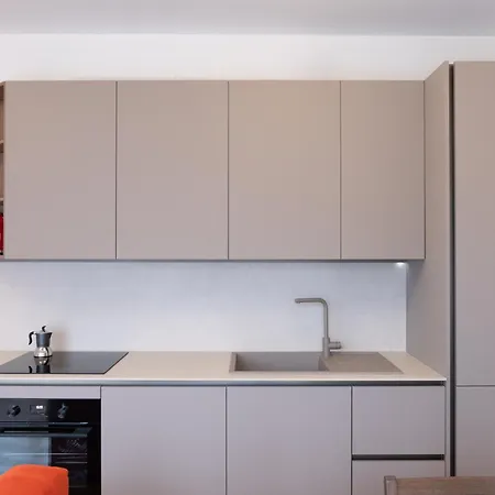 Elegant One Bedroom Bocconi Lägenhet *