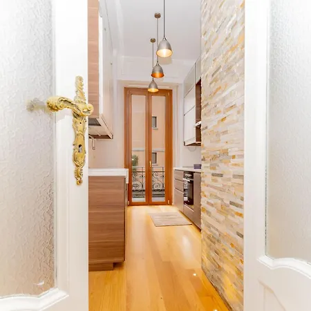 Velvet & Marble - Stylish Luxury Center * Milão