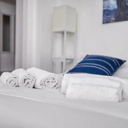 Domusmi Via Fiuggi * Milão