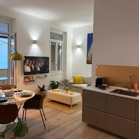 Premium Duomo Metro1, Comolake Trains11 דירה *