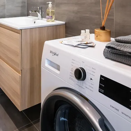 アパート Modern Near Bocconi & Navigli *