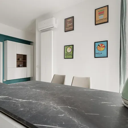 Apartament Lambrate - Corti - Bilocale Con Ampio Balcone