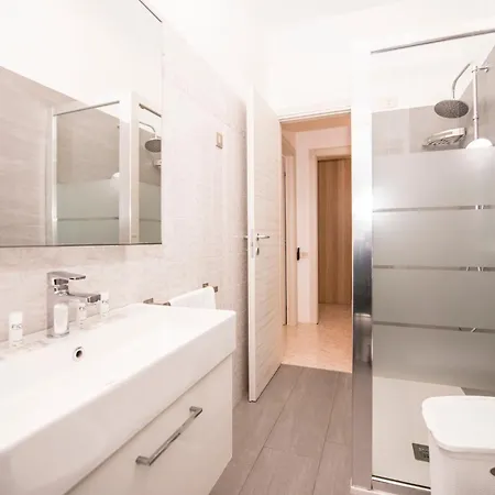 Niguarda Urban Apartment *