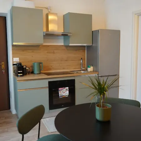 Lägenhet Modern Design Near Metro, Center