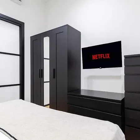 Boutique Flat Steps From Duomo Milano