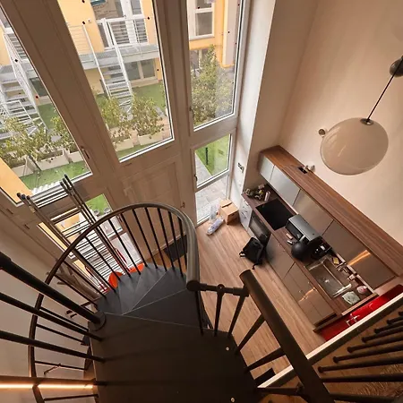 アパート Loft Con Giardino Privato A
