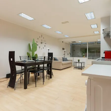 Apartmán Urban Loft With Pool Table - M3 And Train Station - Duomo In 10 Min