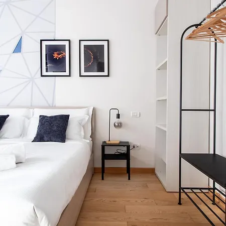 Apartment Il Nido Di Pillo-near Subway Line 4 Milan