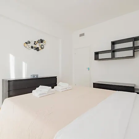 Apartment Bnbest San Siro 6 Pax Milan