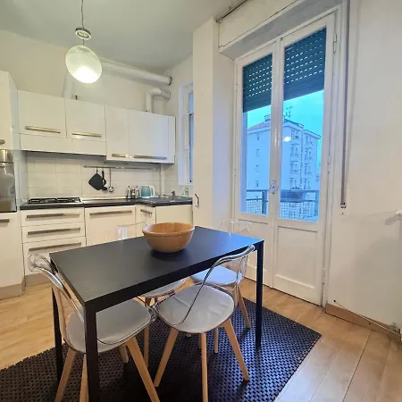 Apartment Wood Essence - Authentic Large -city Center