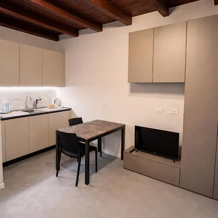 Cozy Oasis On The Navigli 米兰
