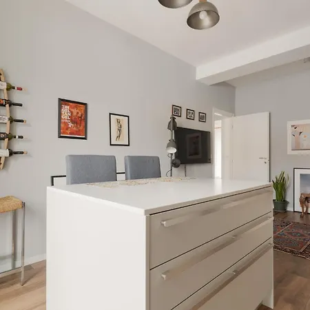 Guesthost - Cenisio Cozy Flat Near Mm5 * Μιλάνο