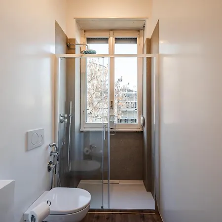 The Icon - Duomo View Apartment Mailand