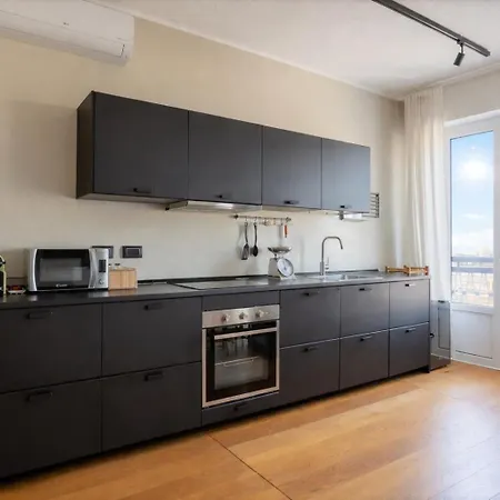 The Luxe Station Apartment