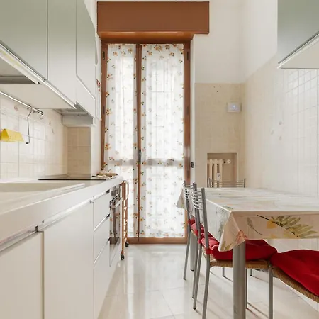 Guesthost - De Angeli Elegant Appartement