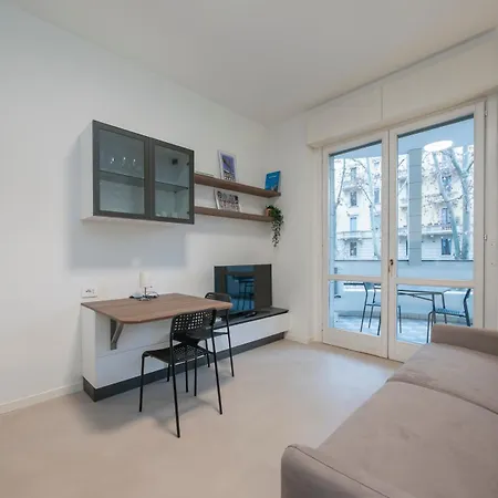 I-host - Modern 1br With Balcony Near Sempione * Milán