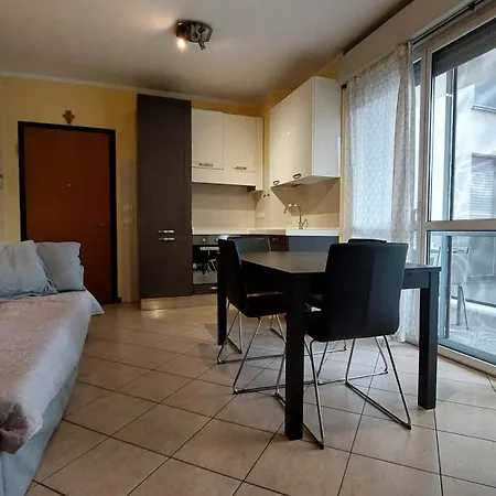 Santa Giulia Apartment